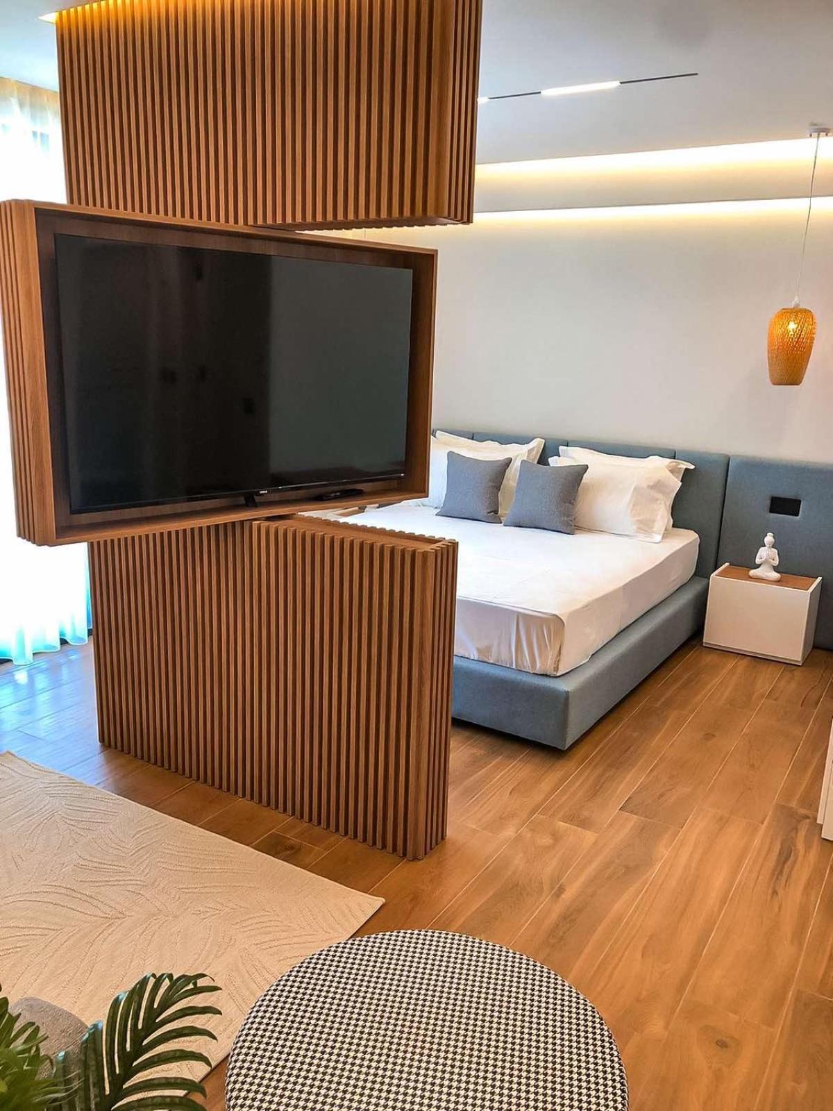 Hotel Teuta Ulcinj Ngoại thất bức ảnh