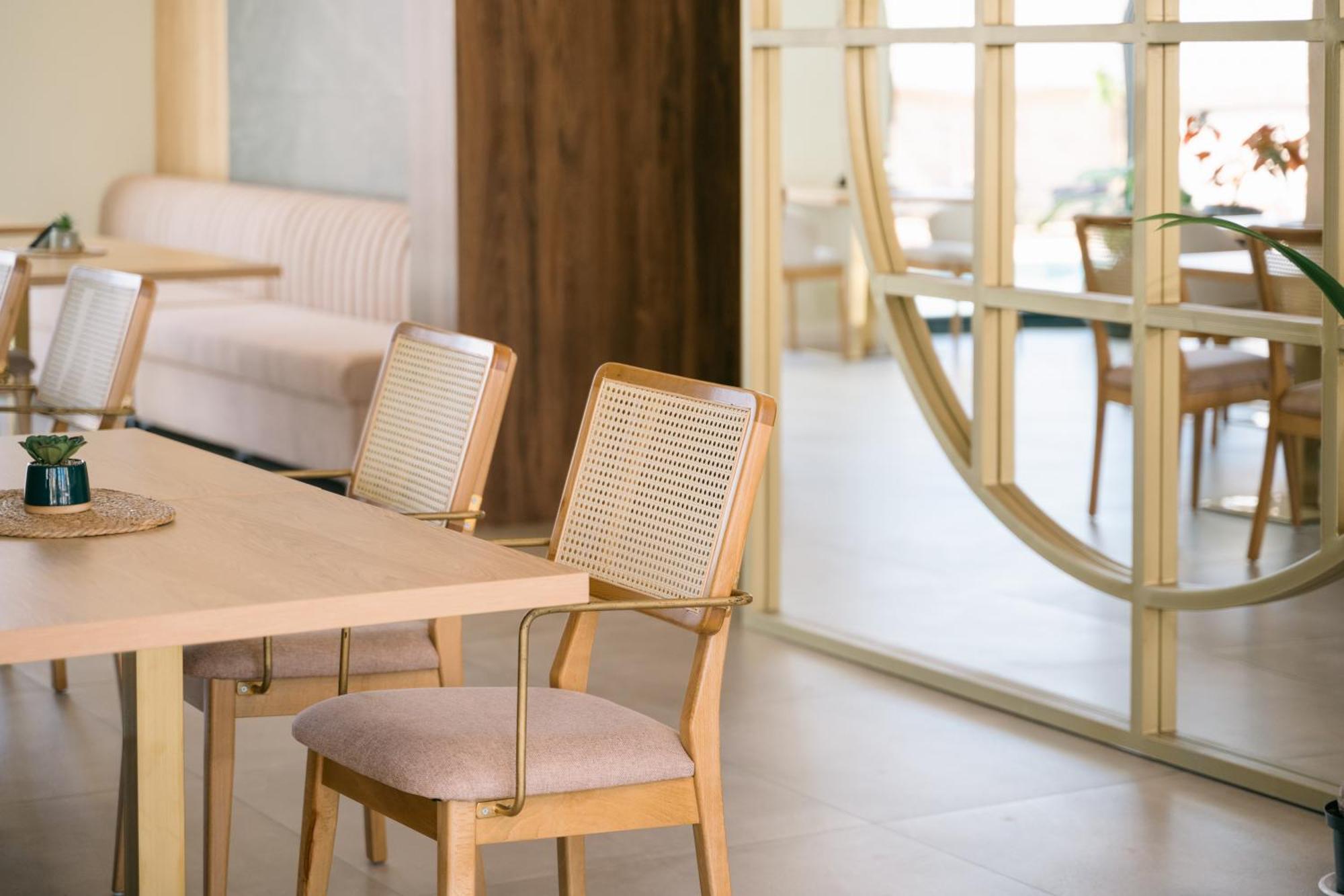 Hotel Teuta Ulcinj Ngoại thất bức ảnh