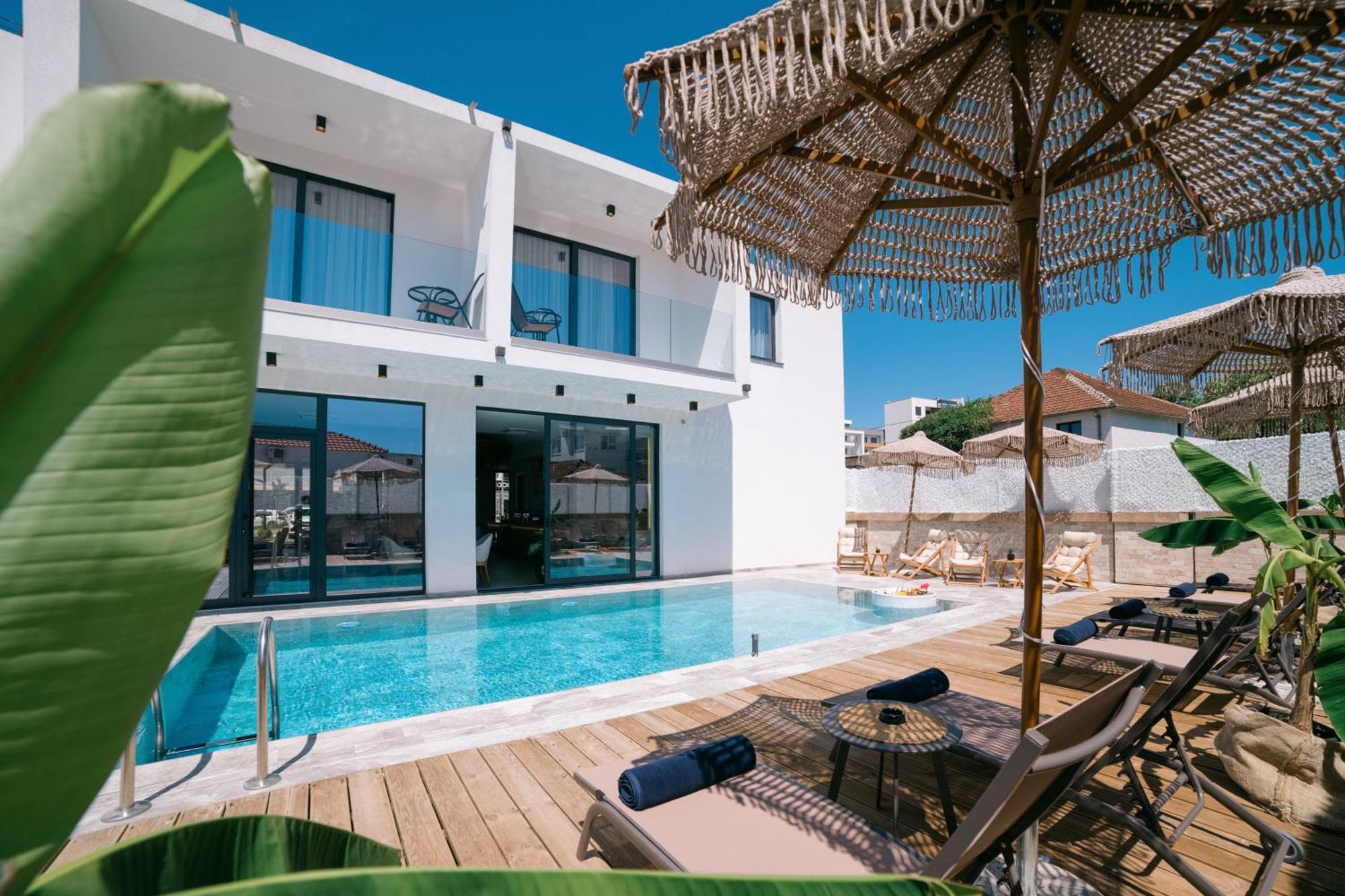 Hotel Teuta Ulcinj Ngoại thất bức ảnh