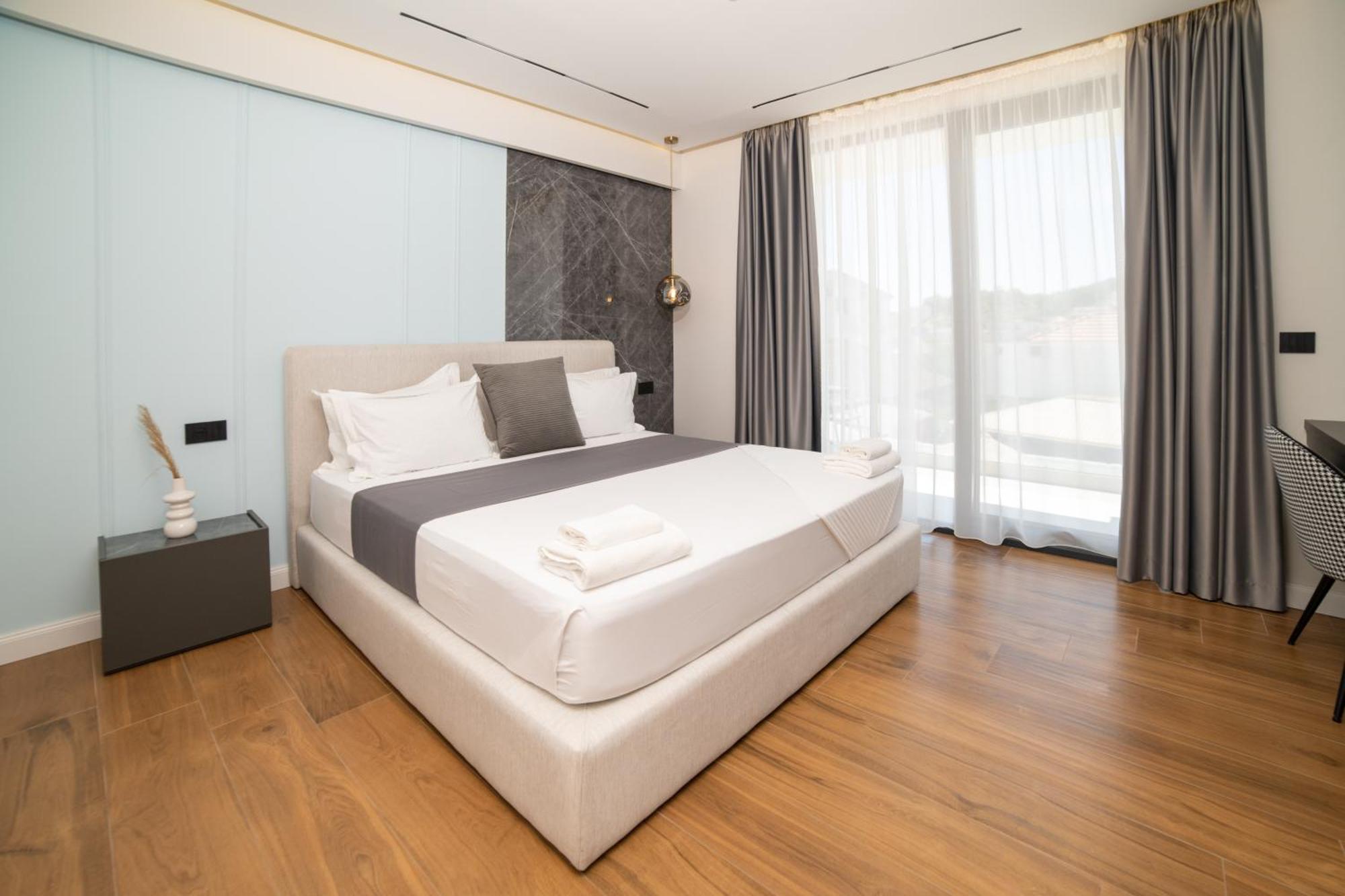 Hotel Teuta Ulcinj Ngoại thất bức ảnh